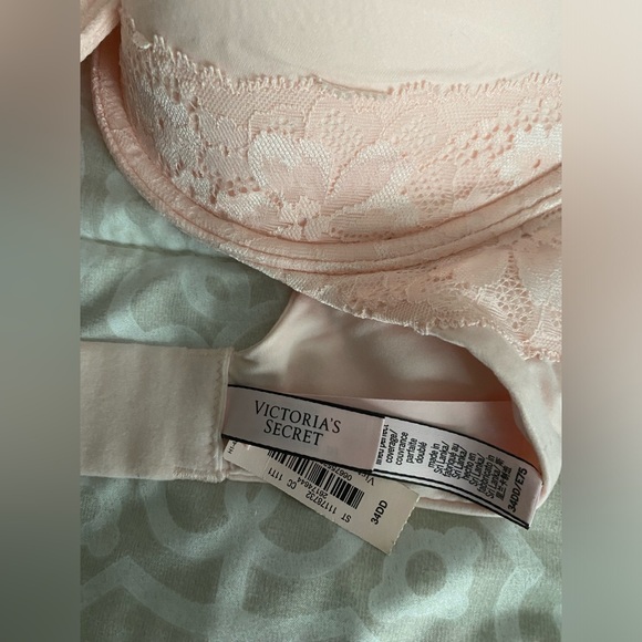 Victoria’s Secret Body by Victoria Lined Perfect Coverage Bra NWT - Picture 2 of 3